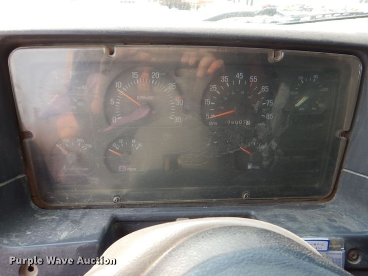 image for item DS8205 1997 Ford LNT8000  dump truck