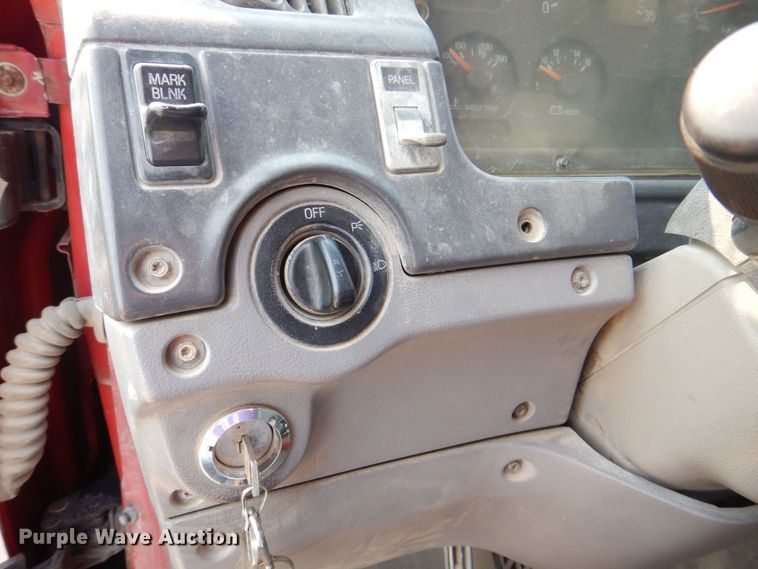 image for item DS8205 1997 Ford LNT8000  dump truck