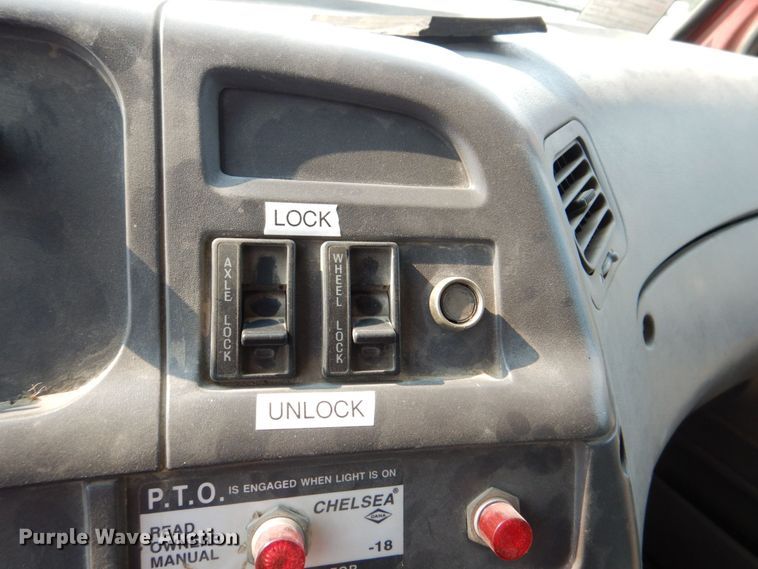 image for item DS8205 1997 Ford LNT8000  dump truck