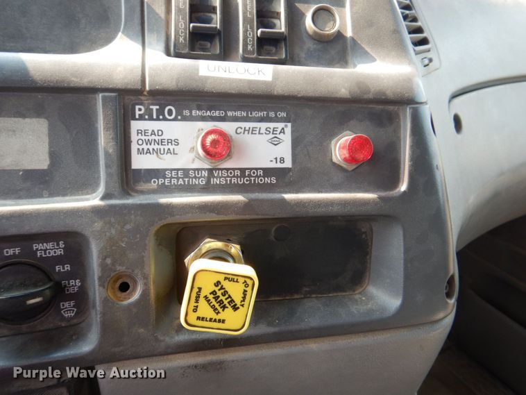 image for item DS8205 1997 Ford LNT8000  dump truck