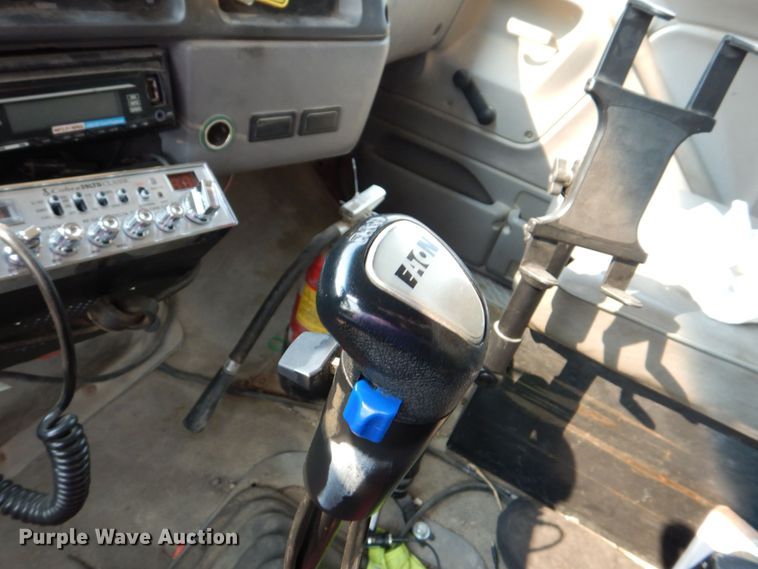 image for item DS8205 1997 Ford LNT8000  dump truck