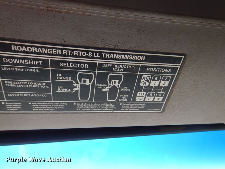 image for item DS8205 1997 Ford LNT8000  dump truck