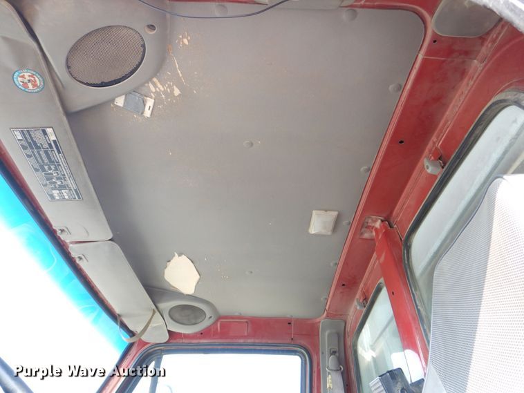 image for item DS8205 1997 Ford LNT8000  dump truck