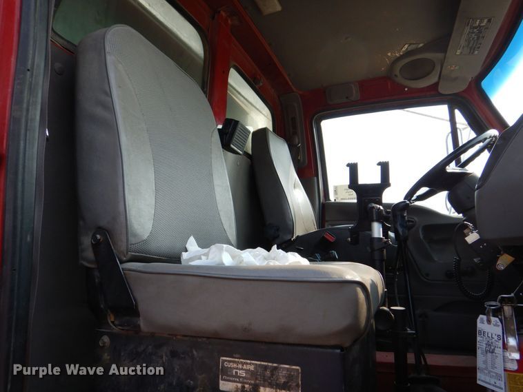 image for item DS8205 1997 Ford LNT8000  dump truck