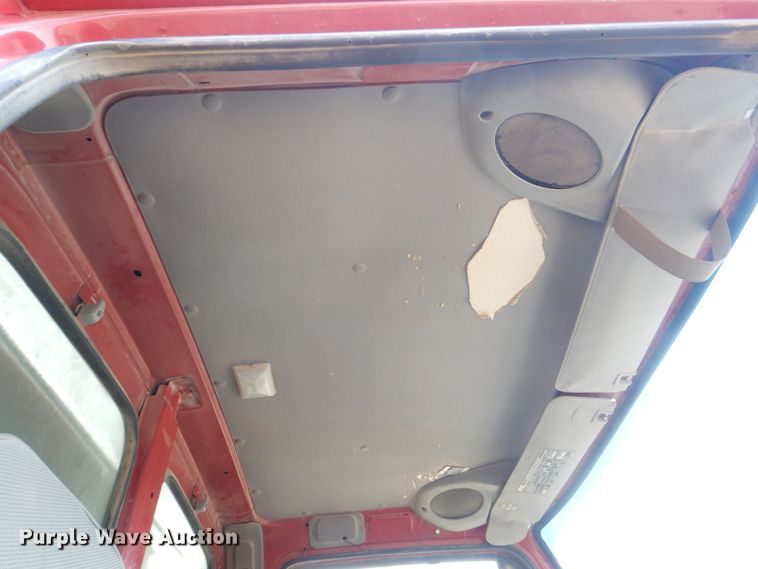 image for item DS8205 1997 Ford LNT8000  dump truck