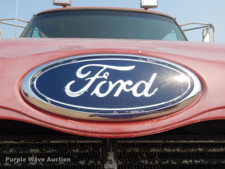 image for item DS8205 1997 Ford LNT8000  dump truck