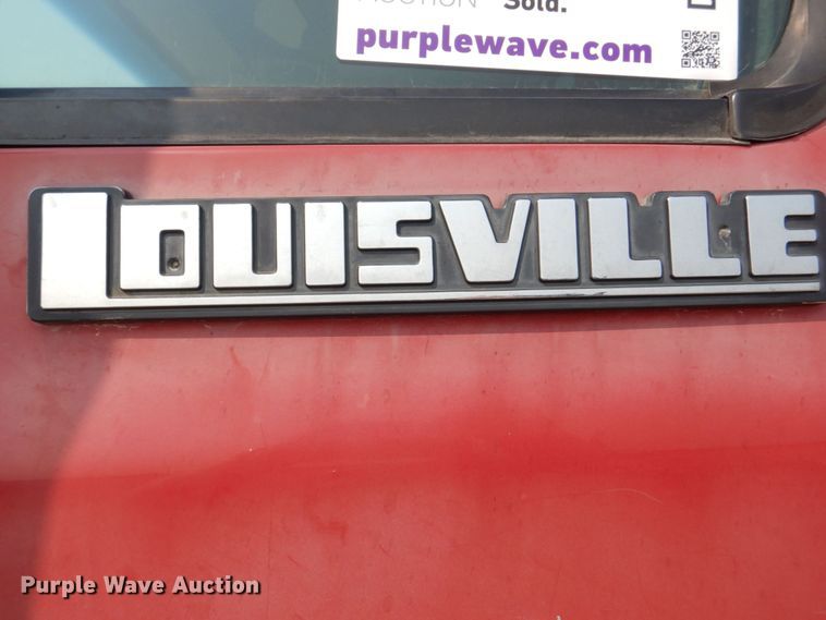 image for item DS8205 1997 Ford LNT8000  dump truck