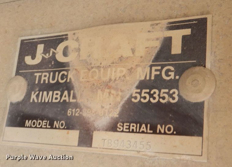 image for item DS8205 1997 Ford LNT8000  dump truck