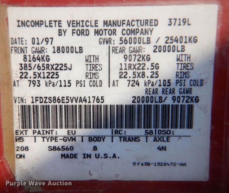 image for item DS8205 1997 Ford LNT8000  dump truck