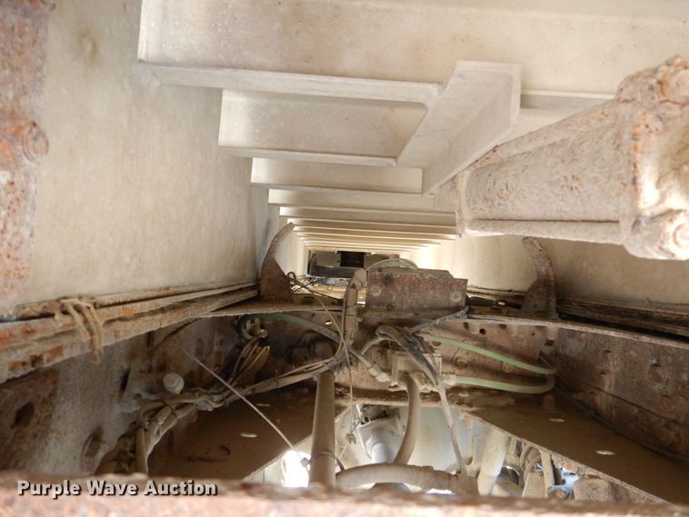 image for item DS8206 1997 Ford LNT8000  dump truck