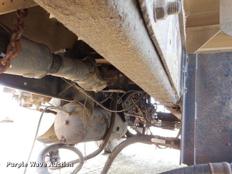 image for item DS8206 1997 Ford LNT8000  dump truck