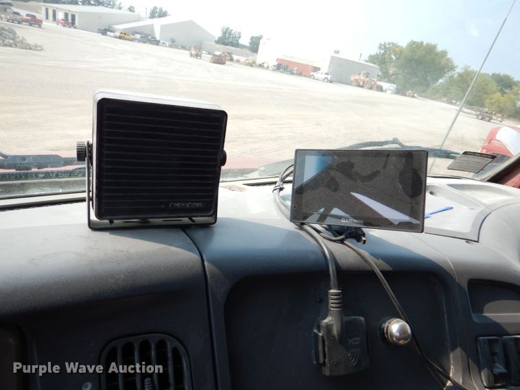 image for item DS8206 1997 Ford LNT8000  dump truck