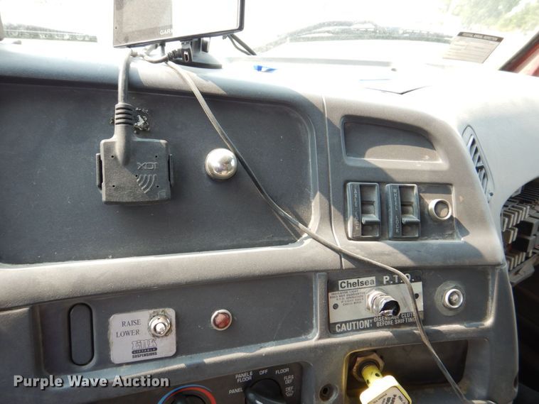 image for item DS8206 1997 Ford LNT8000  dump truck