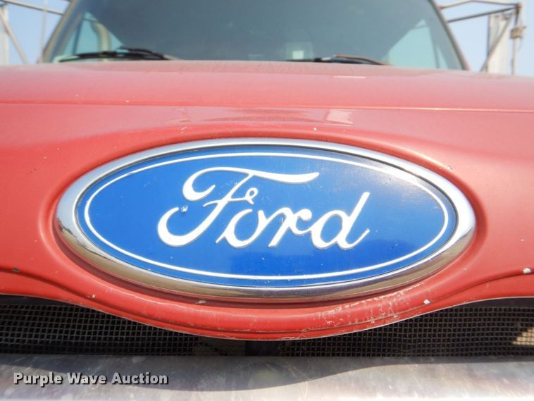 image for item DS8206 1997 Ford LNT8000  dump truck