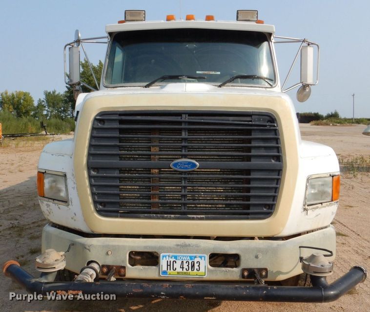 image for item DS8208 1993 Ford Aero Max L9000  water truck