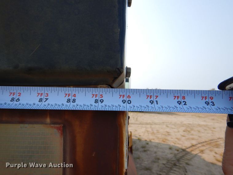 image for item DS8208 1993 Ford Aero Max L9000  water truck