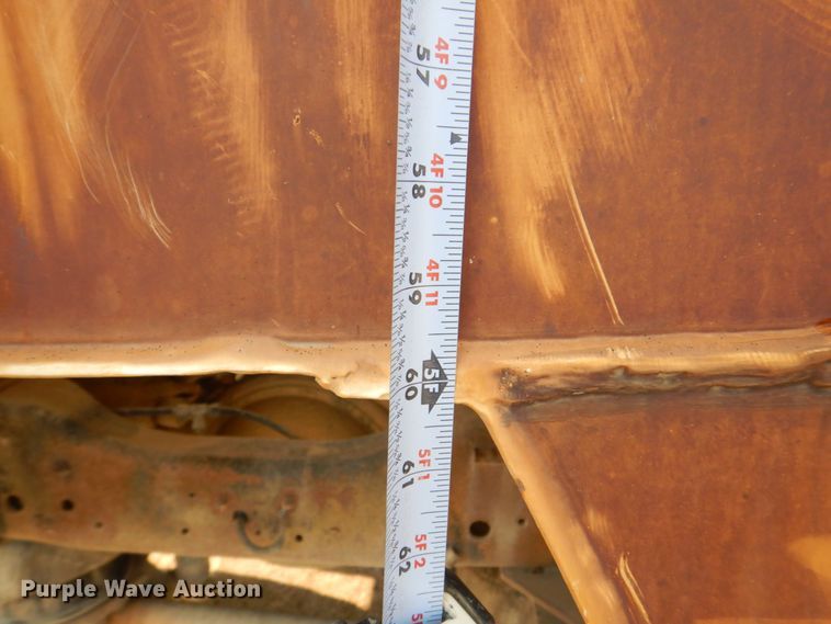 image for item DS8208 1993 Ford Aero Max L9000  water truck