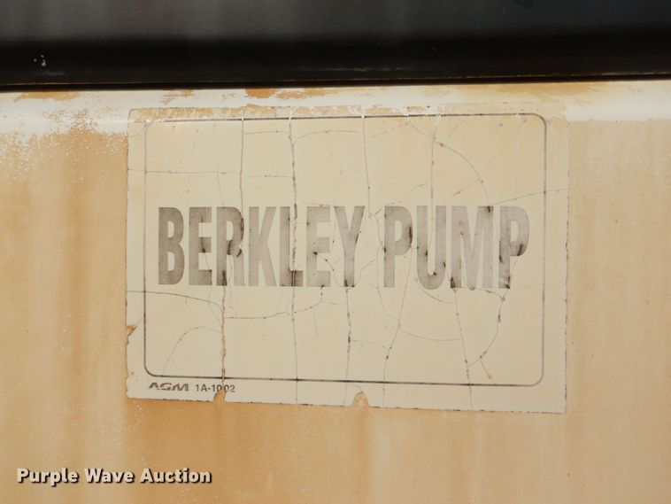 image for item DS8208 1993 Ford Aero Max L9000  water truck