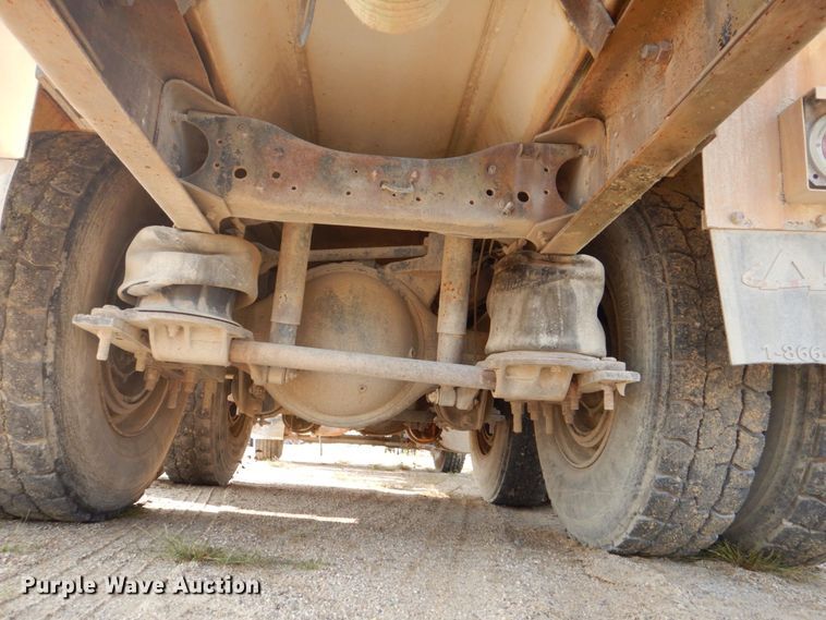 image for item DS8208 1993 Ford Aero Max L9000  water truck