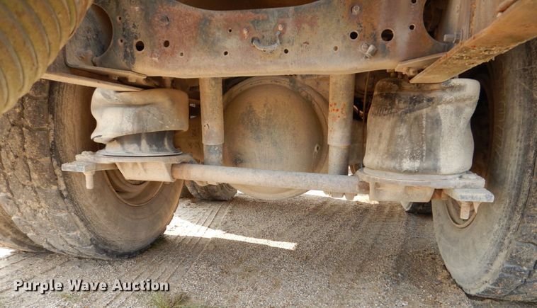 image for item DS8208 1993 Ford Aero Max L9000  water truck