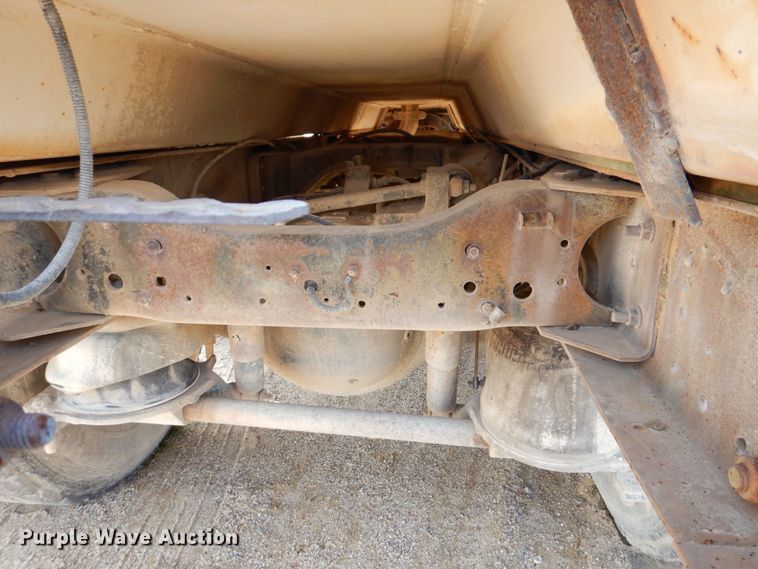 image for item DS8208 1993 Ford Aero Max L9000  water truck