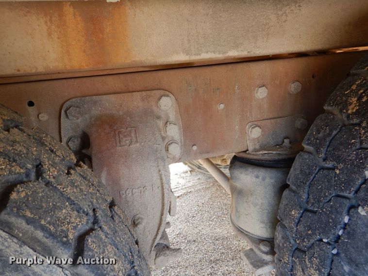 image for item DS8208 1993 Ford Aero Max L9000  water truck