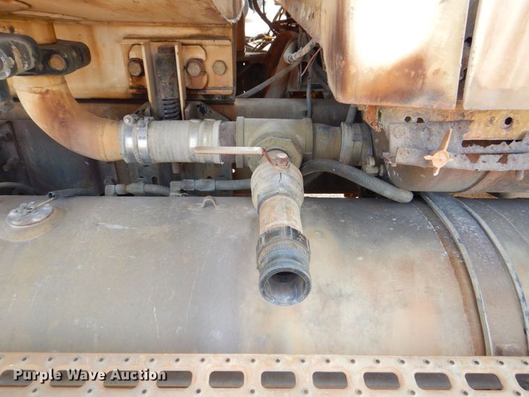 image for item DS8208 1993 Ford Aero Max L9000  water truck