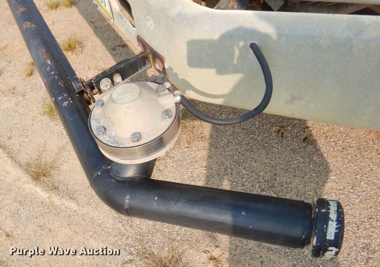 image for item DS8208 1993 Ford Aero Max L9000  water truck