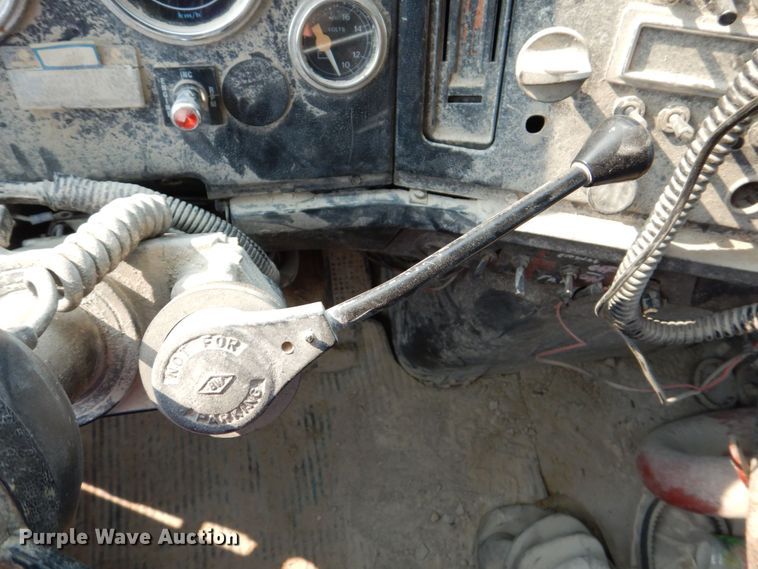 image for item DS8208 1993 Ford Aero Max L9000  water truck