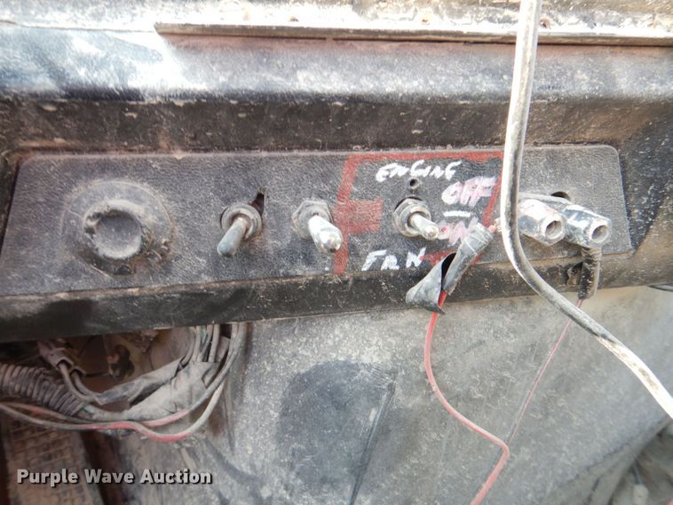 image for item DS8208 1993 Ford Aero Max L9000  water truck