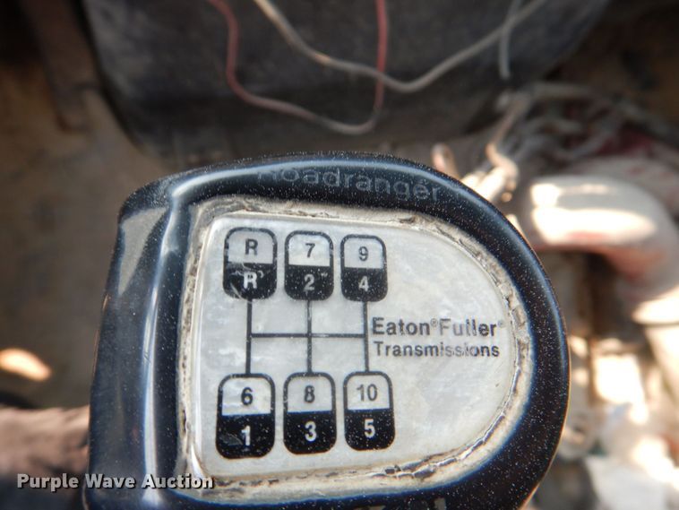 image for item DS8208 1993 Ford Aero Max L9000  water truck