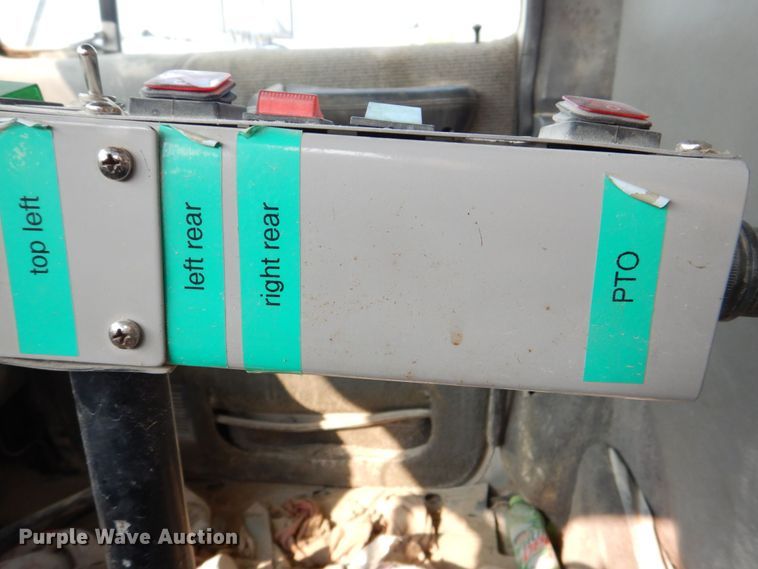 image for item DS8208 1993 Ford Aero Max L9000  water truck