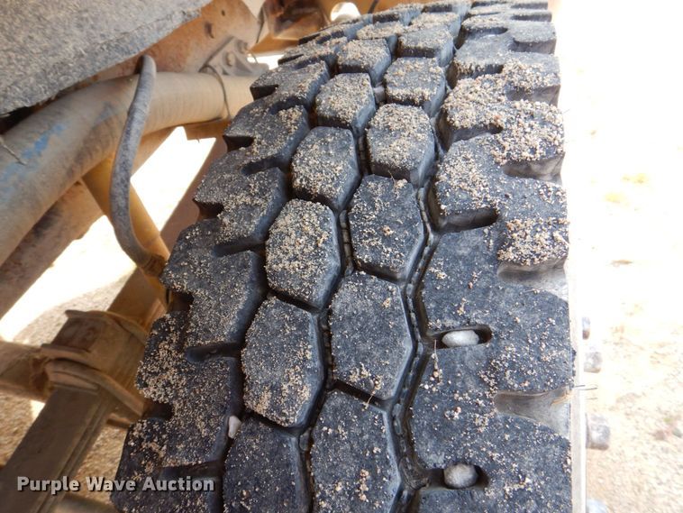 image for item DS8208 1993 Ford Aero Max L9000  water truck