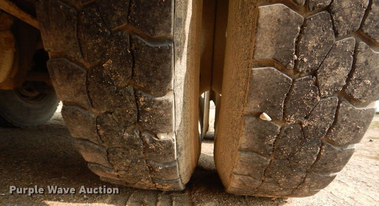 image for item DS8208 1993 Ford Aero Max L9000  water truck