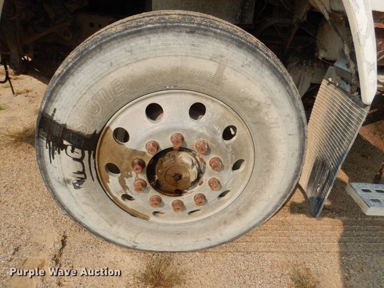 image for item DS8208 1993 Ford Aero Max L9000  water truck