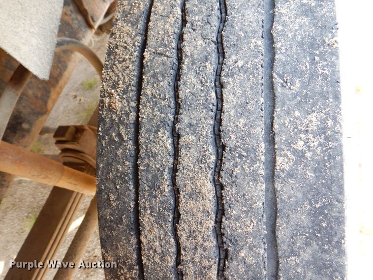 image for item DS8208 1993 Ford Aero Max L9000  water truck