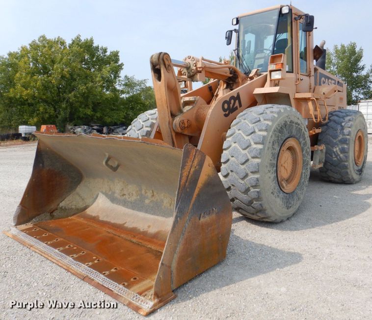image for item DS8213 1995 Case 921  wheel loader
