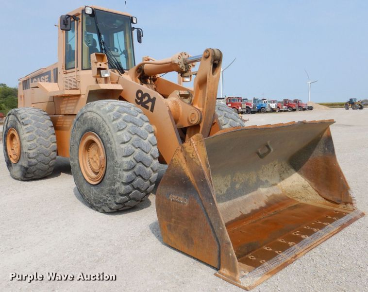 image for item DS8213 1995 Case 921  wheel loader