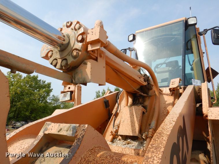 image for item DS8213 1995 Case 921  wheel loader