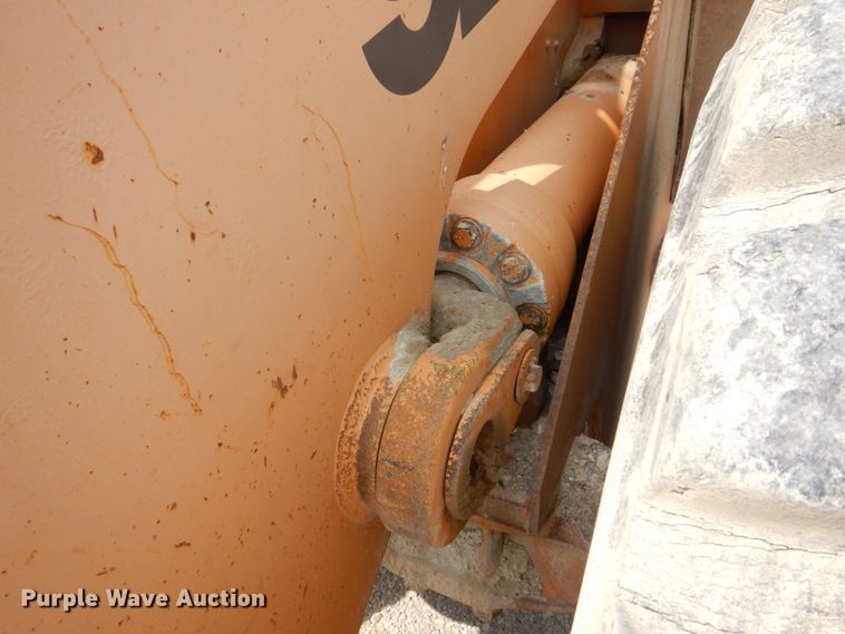 image for item DS8213 1995 Case 921  wheel loader