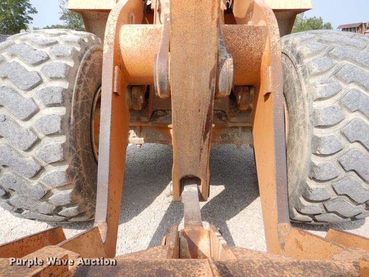 image for item DS8213 1995 Case 921  wheel loader