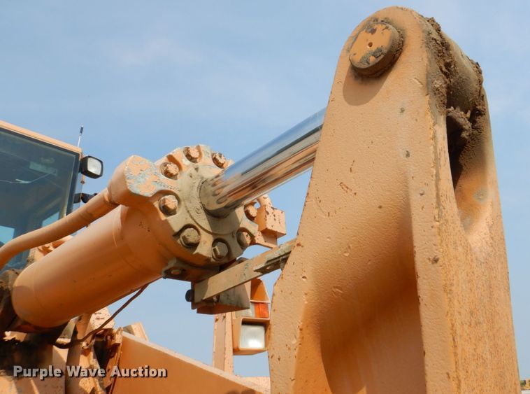 image for item DS8213 1995 Case 921  wheel loader