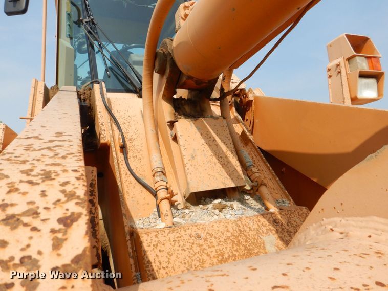 image for item DS8213 1995 Case 921  wheel loader