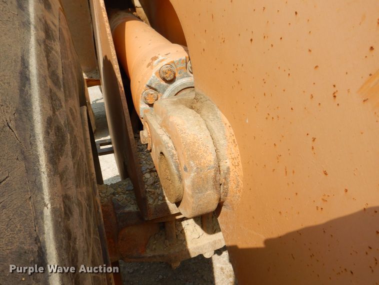 image for item DS8213 1995 Case 921  wheel loader
