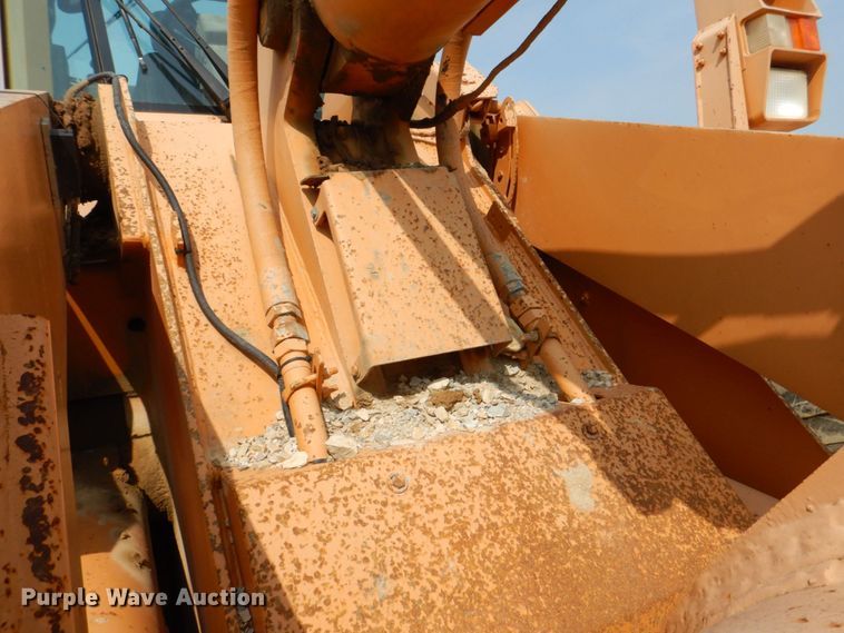 image for item DS8213 1995 Case 921  wheel loader