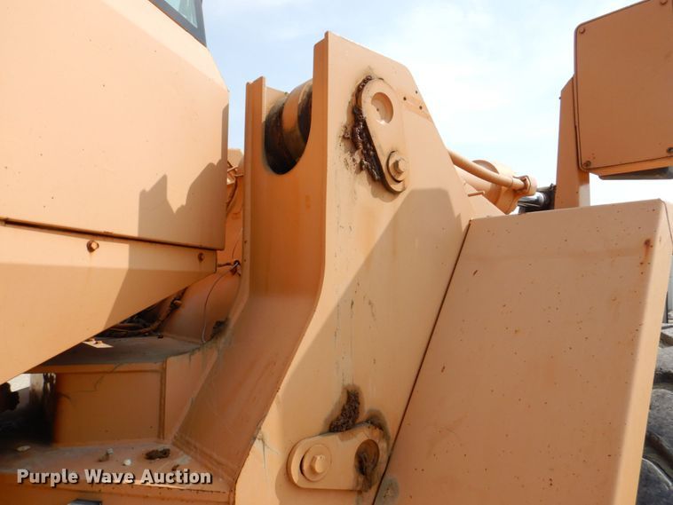 image for item DS8213 1995 Case 921  wheel loader