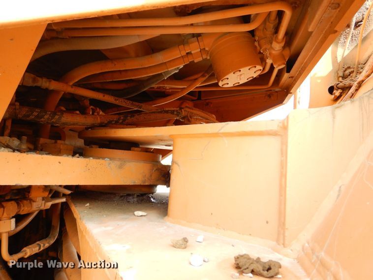 image for item DS8213 1995 Case 921  wheel loader