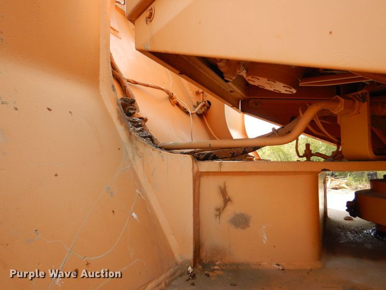 image for item DS8213 1995 Case 921  wheel loader