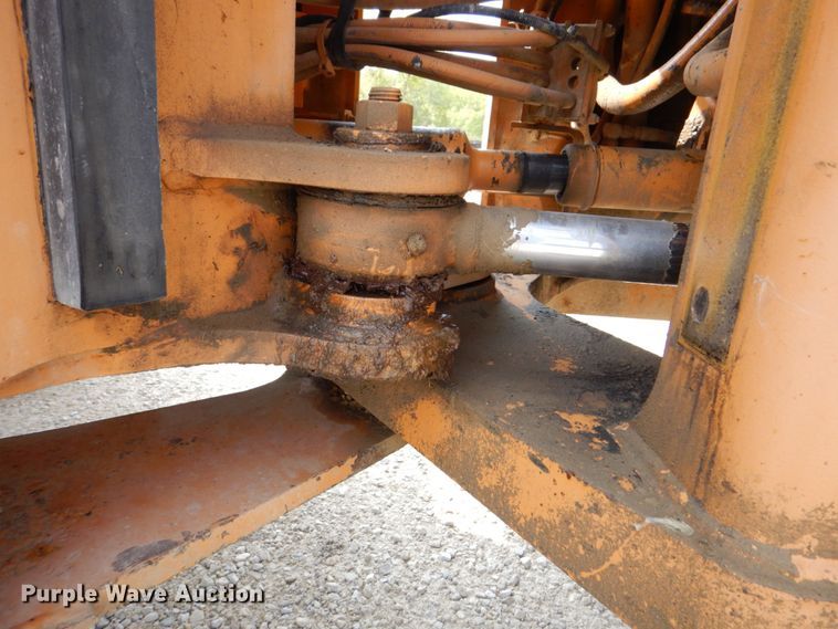 image for item DS8213 1995 Case 921  wheel loader