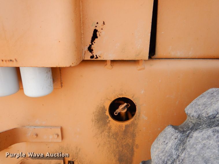 image for item DS8213 1995 Case 921  wheel loader